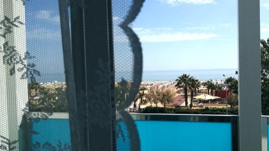 Hotel Spiaggia Marconi Ріміні Екстер'єр фото