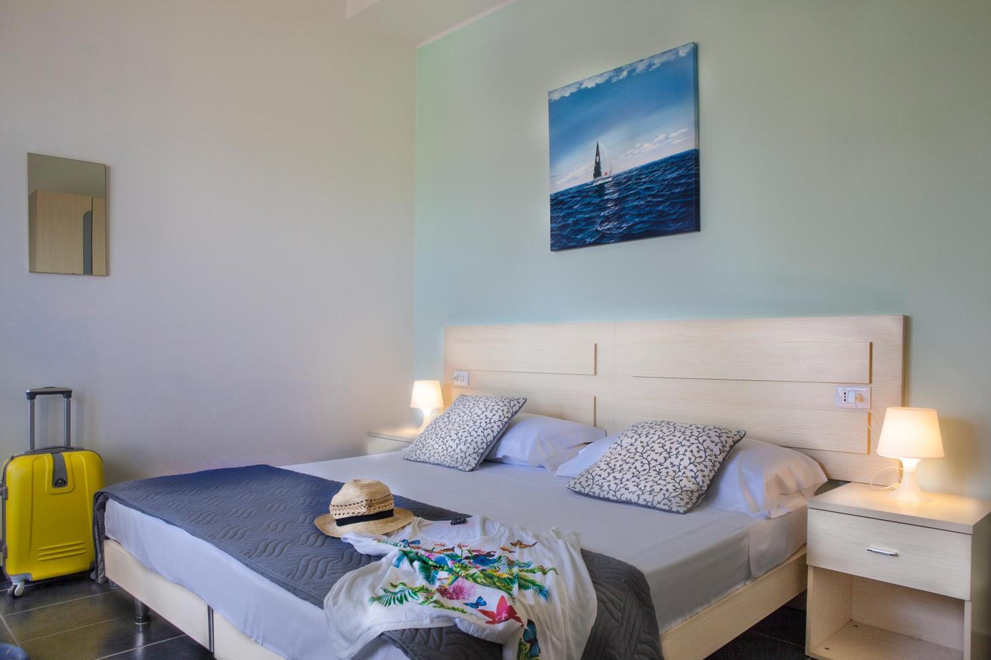 Hotel Spiaggia Marconi Ріміні Екстер'єр фото